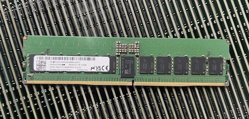 Micron 32 GB 4800 MHz DDR5 Servidor ECC REG RAM Memoria Foto 1 de 1