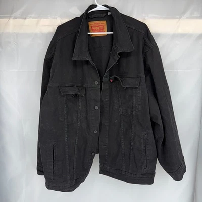 Chaqueta de Camionero Levis Hombres 5XL Denim Negra Botón Manga Larga Bolsillos en el Pecho Gruesa Foto 1 de 4