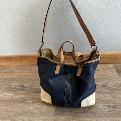 Bolso Coach Hadley Cartera de Lona de Cuero Plateado/Azul Medianoche A1461-F27728 Foto 1 de 4