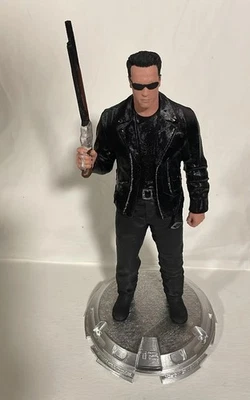 Custom MadeArnold Schwarzenegger T-800 Figure w/ Shotgun custom made 3D printed - Image 1 of 4