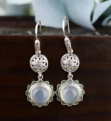 T09 Orecchini Stile Antico Calcedonio Bianco Rotondo Fiore 925 Argento Sterling - Immagine 1 di 4