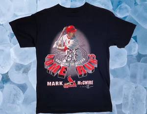 Vintage 90s MARK MCGUIRE M T-Shirt “SMASHING THE RECORD” Home-Run MLB USA - Picture 1 of 3