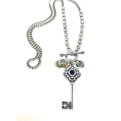 Collar con dije de diamantes de imitación JUICY COUTURE corona medallón llave tono plateado Foto 1 de 4