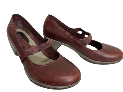 Zapatos de salón Merrell Borgoña Evera Draft Mary Jane Tacón Medio Cuero Para mujer Talla 11 Foto 1 de 4