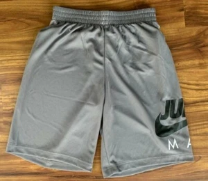 NWT Nike Air Jordan Jumpman Boy's Medium Gray 8" Active Shorts NWT - Picture 1 of 2