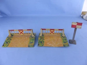 HORNBY ech: 0 passage a niveau et un signal NO ATLAS - Imagen 1 de 4