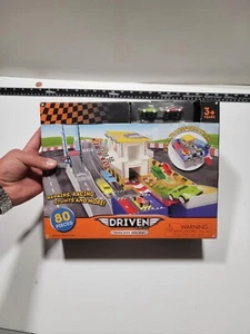Driven by Battat 80 Piece 2 in 1 Mini Race Track Pocket Series Micro MachinesOpe - Picture 1 of 3