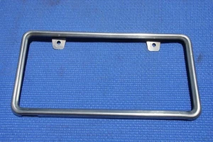 VINTAGE 1970's METAL CHROME LICENSE PLATE FRAME-NO LOGO - Picture 1 of 11