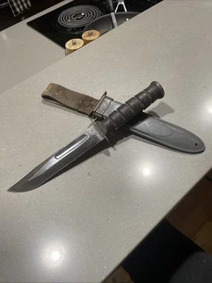 Camillus Military Fixed Blade Combat Fighting Knife - Image 1 of 4