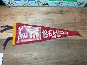 Vintage Wall Felt Travel Souvenir Pennant Bemidji Minnesota B32 - Picture 1 of 4