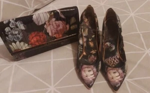 Ted Baker sexy ladies court shoes matching bag black with floral pattern size 7 - Picture 1 of 16