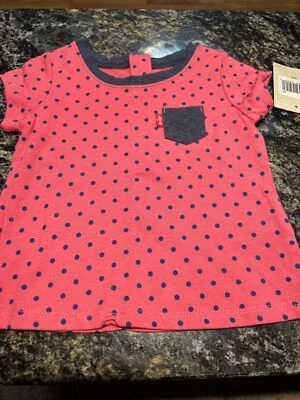 Levi’s Girls Baby T 恤 6-9 Mo。 全新 — 第 1/4 张图片