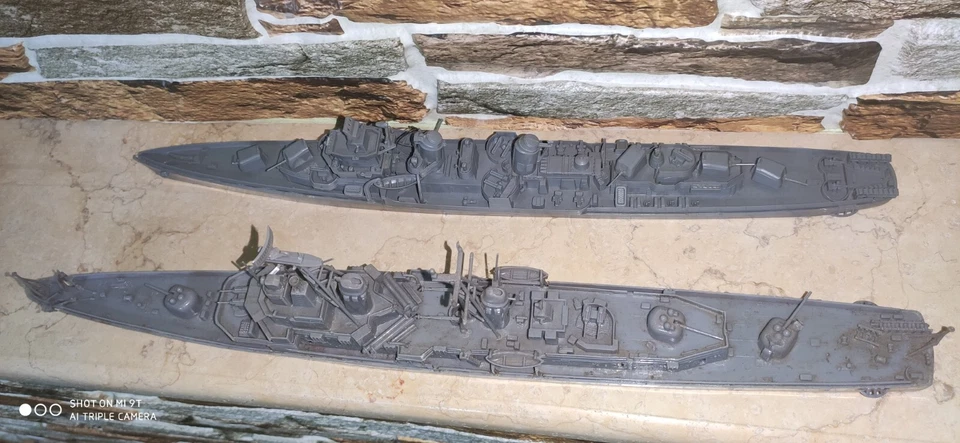 Lotto Navi  Militari Anni 60 Revell - Immagine 1 di 4