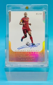 2015-16 Flawless Belgium Kompany Pitch Perfect Auto 5/10 - Bild 1 von 2