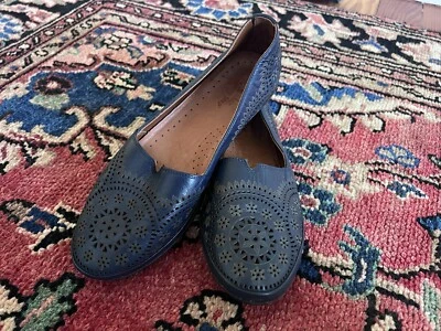 Spring Step Womens Blue Leather Flats EU 39 - Image 1 of 4