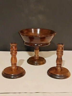 Cuenco de pedestal de madera de colección y candelabros a juego cabaña decoración de campo BONITO COMO NUEVO Foto 1 de 4