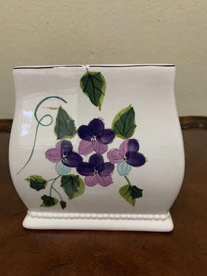 Cubierta de caja de pañuelos Waverly Sweet Violets cerámica WT Foto 1 de 4