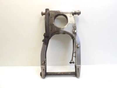 Suzuki GSX R 600 1995-2000 Hinterradschwinge (Swingarm) 201531138 - Imagem 1 de 4