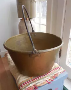 Large 19” Antique Brass Pot, Pail, Bucket, Americana Decorator Primitive Decor - Picture 1 of 8