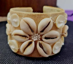 Mother of Pearl & Linen Buttons & Shells Wide Cuff Bracelet Vintage - Picture 1 of 9