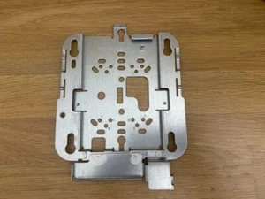 Cisco 700-30482-04 Cisco Universal AP Mounting Bracket Cisco AIR-AP-Bracket - Afbeelding 1 van 8