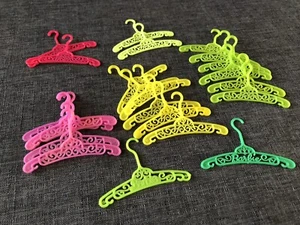 Vintage Barbie Filigree Signature Hangers Lot of 23 Color Mix 2 Say Barbie - Picture 1 of 6