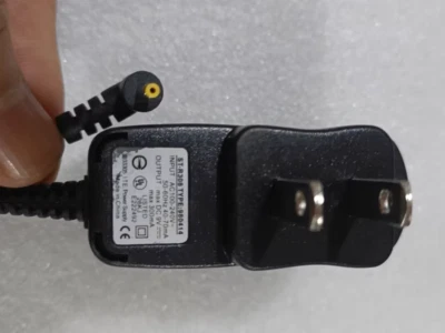 ST-R308 9V 300mA 2.5*0.7 AC Power Adapter Transformer - Bild 1 von 2