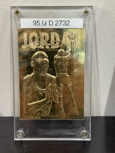 1995-96 Upper Deck Michael Jordan 23kt Gold #2732/25,000 Foil Scuplted Card - Picture 1 of 3