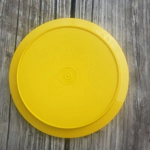 Vintage Ernte gelb Tupperware Verschluss und Servieren Ersatz Deckel Platte #1207 - Bild 1 von 5