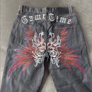 Pantalones de mezclilla negros holgados para hombre calce relajado bordados Game Time talla 38 NUEVO - Imagen 1 de 9