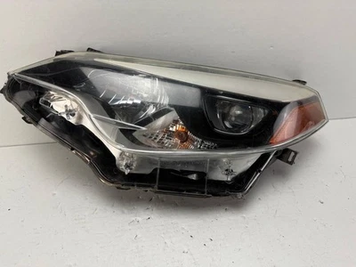 Левосторонняя галогенная фара для седана Toyota Corolla 2014–2016 годов от оригинального производителя | левая - Изображение 1 из 4