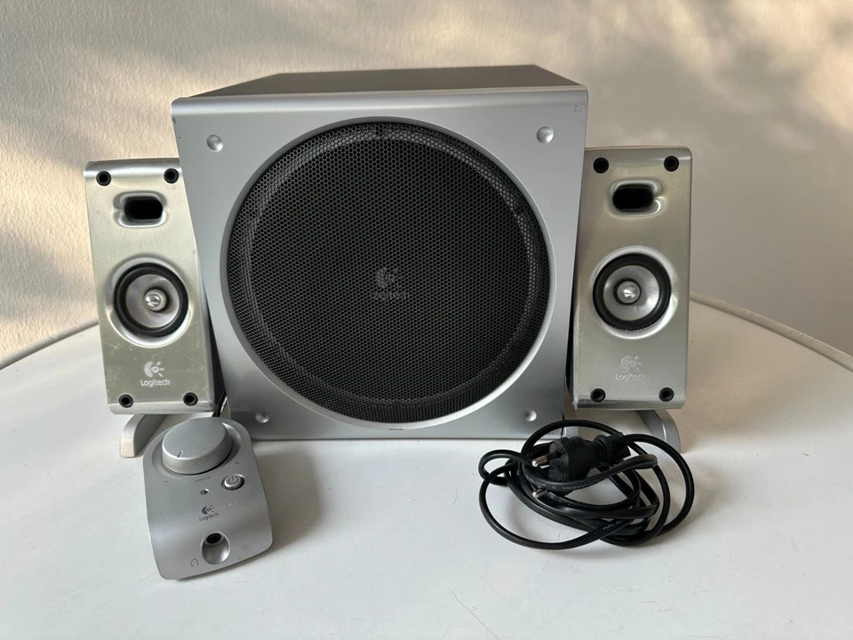 logitech speaker system z3 silber/schwarz komplett mit original Kabel - Bild 1 von 1