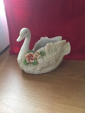 Small Swan Dish / K’s Collectibles