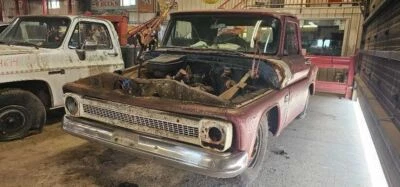 Bisagra del capó derecho del pasajero para camioneta Chevrolet 10 63-66 1136695 Foto 1 de 4