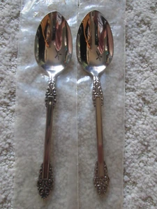 2 New Fancy Oneida Stainless Glossy Silverware Flatware Teaspoons - Picture 1 of 2