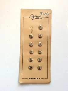 Satsuma Buttons   1/2" Hand-Painted Floral.... on the original card - Picture 1 of 3