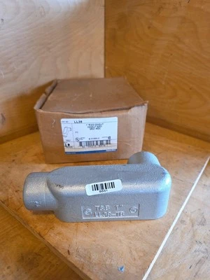 Thomas & Betts LL38-TB 1 IN Ridgid gray iron *WE*SHIP*TODAY* - Image 1 of 4