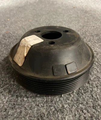 Polea bomba dirección asistida Mercedes-Benz - 140-460-02-79 - MBZ 400E, 400SE y más Foto 1 de 4