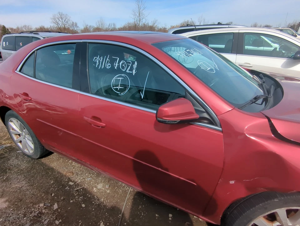 2013-2014 Chevrolet Malibu Passenger Front Door Oem EN9FJ - Imagem 1 de 2