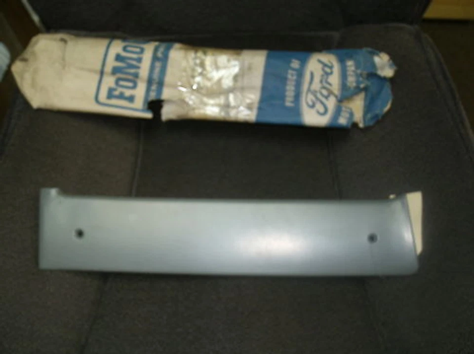 Ford Fairlane 1966 1967 2 puertas poste moldeado nuevo de lote Foto 1 de 1