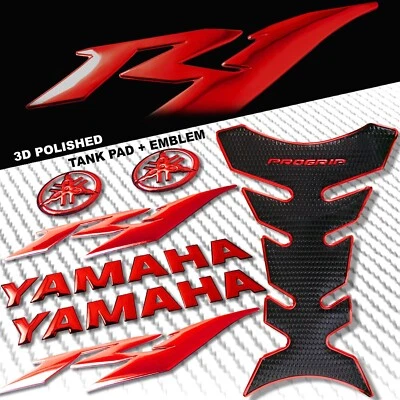 ALMOHADILLA PARA TANQUE DE COMBUSTIBLE ROJO CROMADO PRO GRIP + LOGOTIPO YAMAHA DE 8" + PEGATINA EMBLEMA CARENADO YZF-R1 Foto 1 de 4