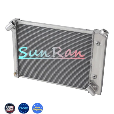 Radiador apto para Chevrolet Corvette 1966-1968 17,25" H x 22,65" W aluminio 3 filas Foto 1 de 4