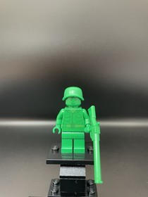 LEGO Toy Story MiniFigure - Green Army Man (w/  Rifle) Set 7595