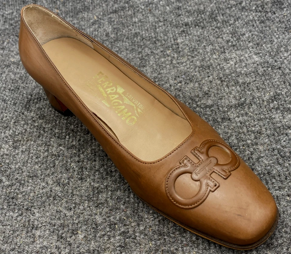 Salvatore Ferragamo Gancini 泵 6.5 C | 棕色皮革方跟意大利制造 — 第 1/4 张图片