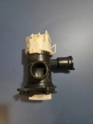 bomba de drenaje bosh 12039160 Foto 1 de 3