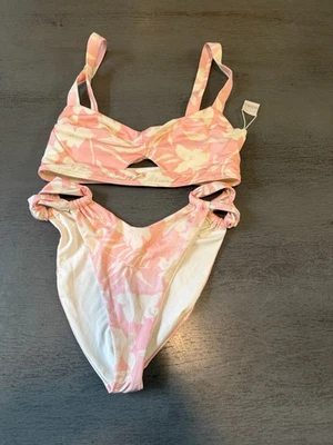 missing label  NEW pink white  L SPACE two piece swimsuit bikini size small - Image 1 of 2