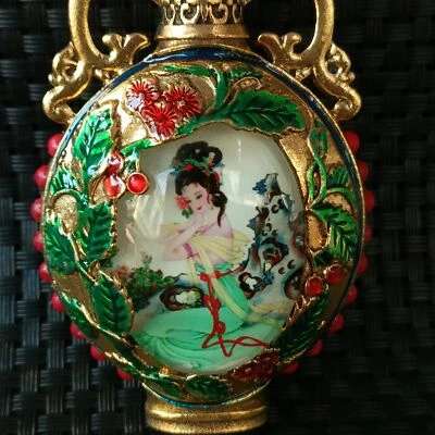 Antigua colección de botellas de tabaco chinas con incrustaciones pintadas noctilucentes Foto 1 de 4