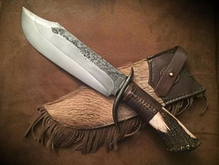 CUSTOM HANDMADE CARBON STEEL HUNTING BOWIE KNIFE SURVIVAL KNIFE STAG HANDLE - Image 1 of 1