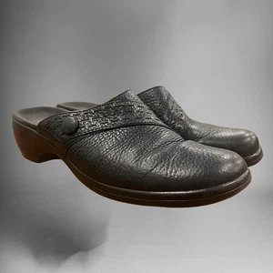 Black Leather Clarks Slip On Clogs Workwear Size 8M / 27 Round Toe Comfort Soft - Picture 1 of 8