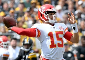 Patrick Mahomes - Kansas City Chiefs NFL Quarterback - 4x6 Glossy Printed Photo - Picture 1 of 1